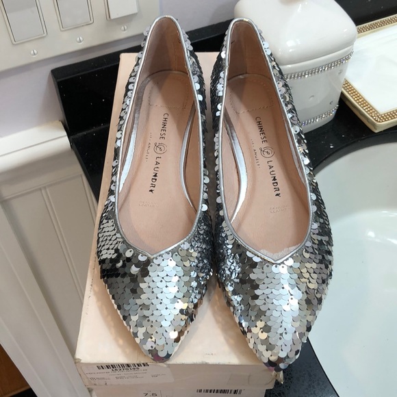 Chinese Laundry Shoes - NWT Silver Sequin Flats.